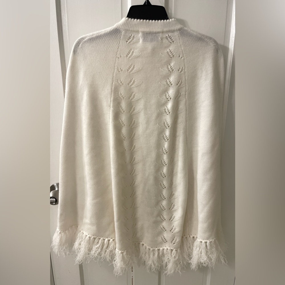 Vintage Sweater Bee By Banff Cape with Fringe - Picture 3 of 7